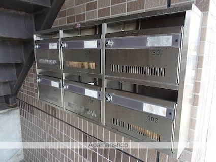 ＳＤハイツ古城Ａ棟[2LDK/45.36m2]のエントランス2