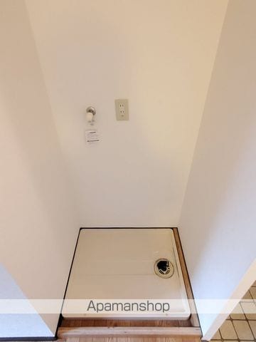 両角アパートの内装写真