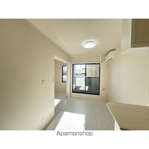 RS RESIDENCEIIの内装写真