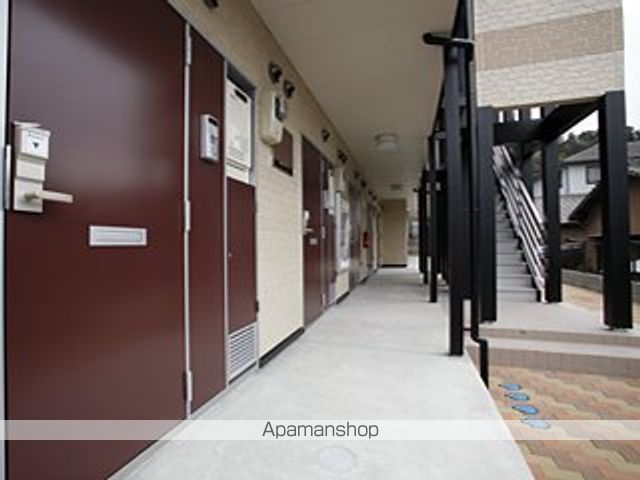 レオパレス富&義の玄関写真