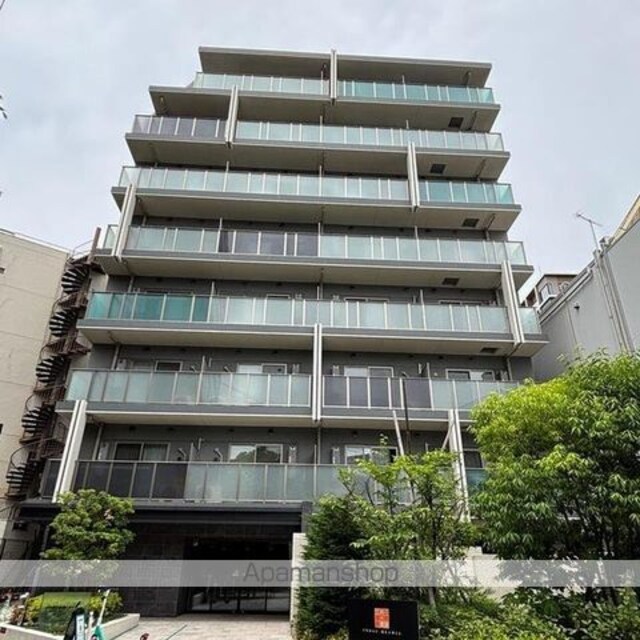 パークナードフィット南青山Ｇａｒｄｅｎ[1LDK/44.55m2]の外観2