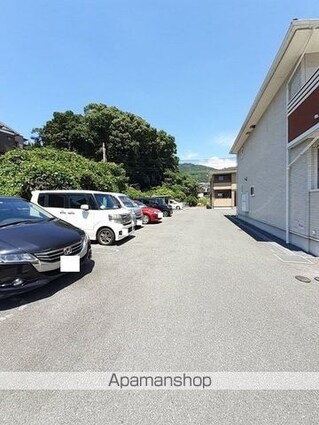 メゾン・ミニョン　Ｂ[2LDK/58.52m2]の駐車場