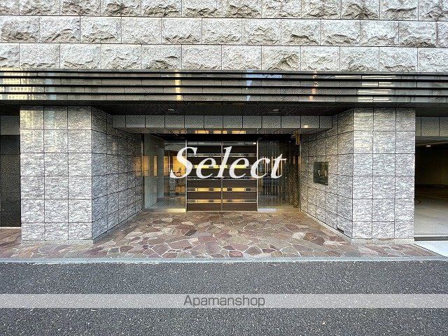 グランド・ガーラ横濱桜木町の玄関写真