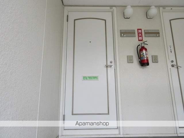 ファミール一色の玄関写真