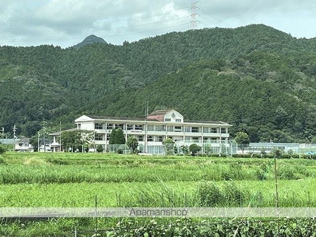 植木野ハウス B棟の周辺写真