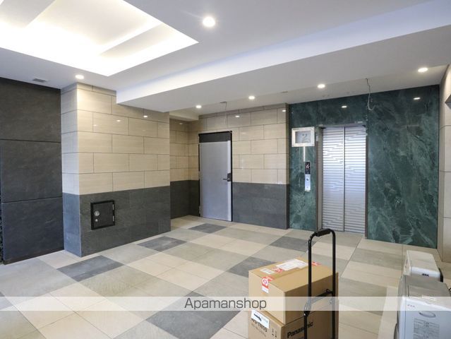 プレサンス吹上駅前エテルノの玄関写真