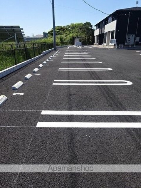 アンソレイユ弐番館　Ⅱ[1LDK/50.05m2]の駐車場