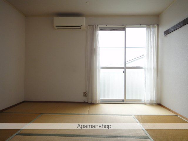 レピュート新生の内装写真