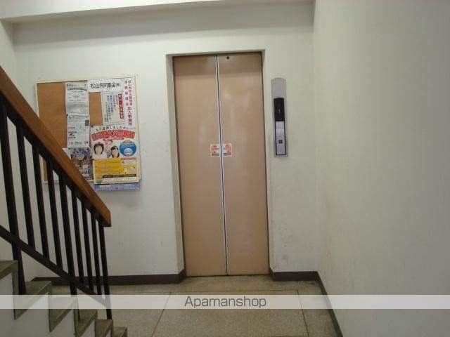伊予鉄大手町ビルの内装写真