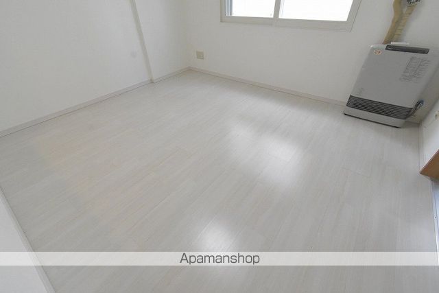 WHITE MOTHERSの内装写真