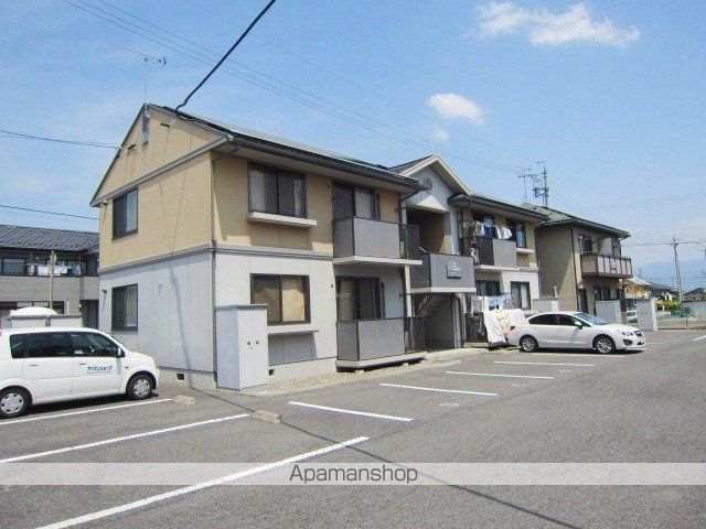 アーバングレイスC棟の外観写真