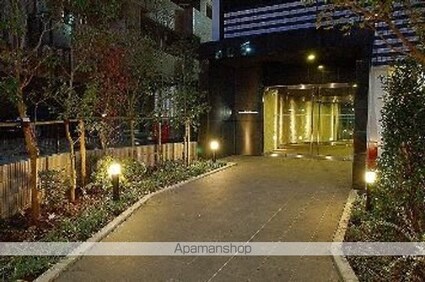東京都新宿区下宮比町[1K/25.65m2]のエントランス2