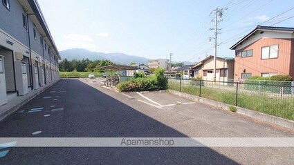 レオパレスＦＵＪＩＴＡＹＡ[1K/28.02m2]の駐車場1