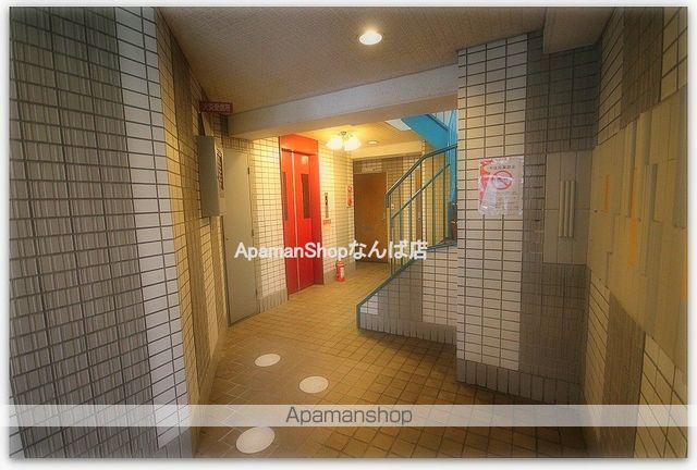 グランドール長堀の玄関写真