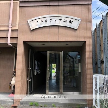 滋賀県守山市二町町[1LDK/52m2]のエントランス2