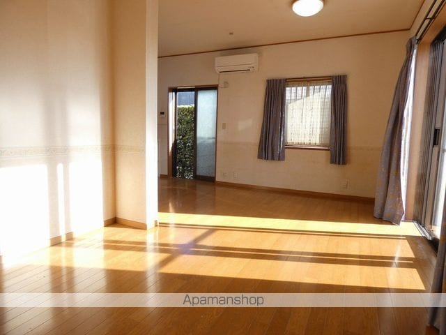 高柳戸建貸家の内装写真