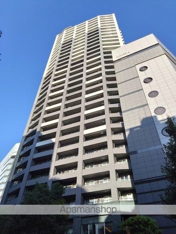ファーストリアルタワー新宿の外観写真