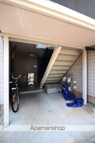 ドミール Mの玄関写真