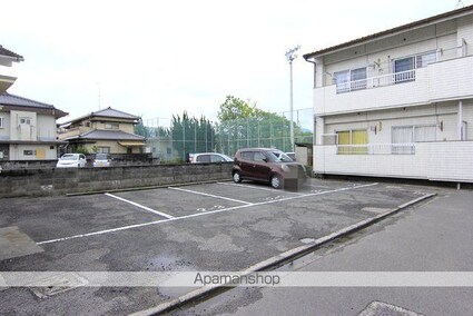 メゾン田房[3DK/60m2]の駐車場