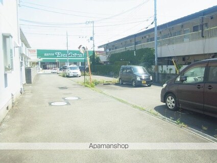 和歌山県和歌山市古屋[3DK/47.86m2]の駐車場2