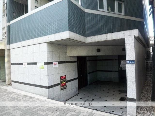 ステージファースト西新宿の玄関写真
