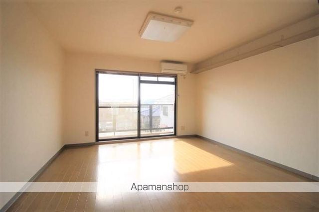 ウィステリアの内装写真
