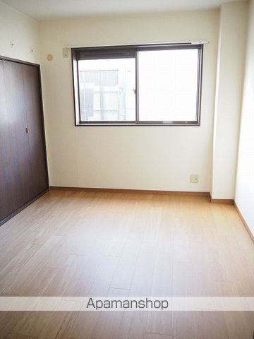 アパルトマン中央の内装写真
