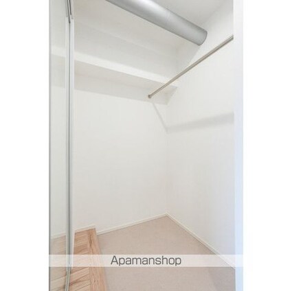 コンフォリア竹ノ塚イースト[1SLDK/61.69m2]の収納