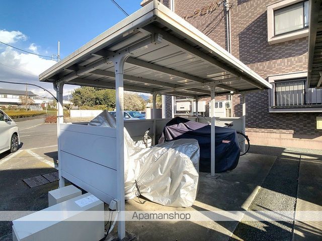 フローラ若松の外観写真