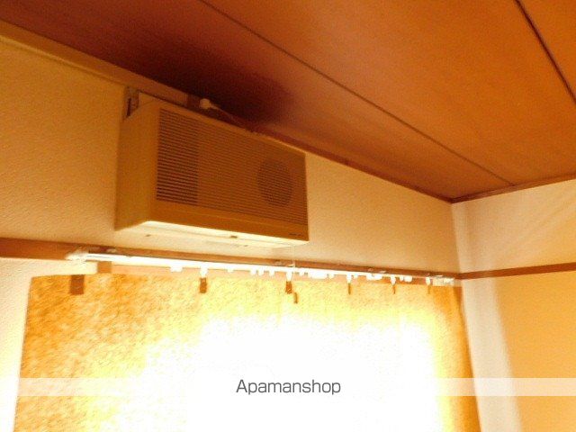 中央本線 新守山駅 徒歩5分 3階建 築48年の内装写真