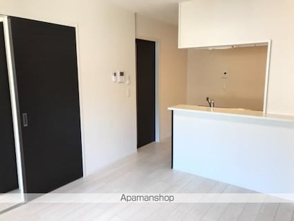 ロイヤル　ソフィア[2LDK/56.78m2]のリビング・居間2