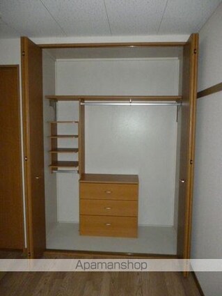 メゾン・ド・ブラン旭[1K/27.08m2]の収納