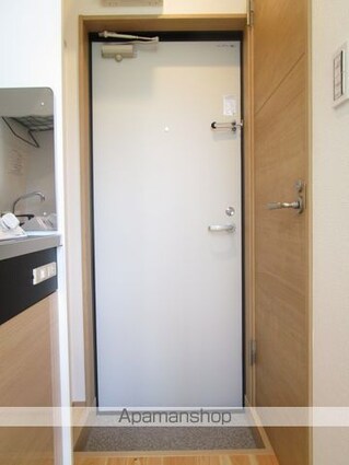 東京都杉並区和田３丁目[1R/10m2]の玄関