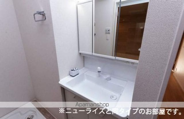 リヴァーサイド・フィオーレIIの内装写真