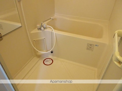 イーストコート[2K/36m2]のバス