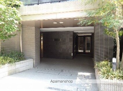 コスモリード市ヶ谷払方町[1LDK/54.46m2]のエントランス1