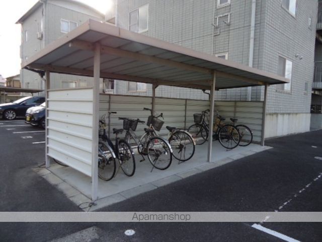 レインボーガーデン A棟の玄関写真