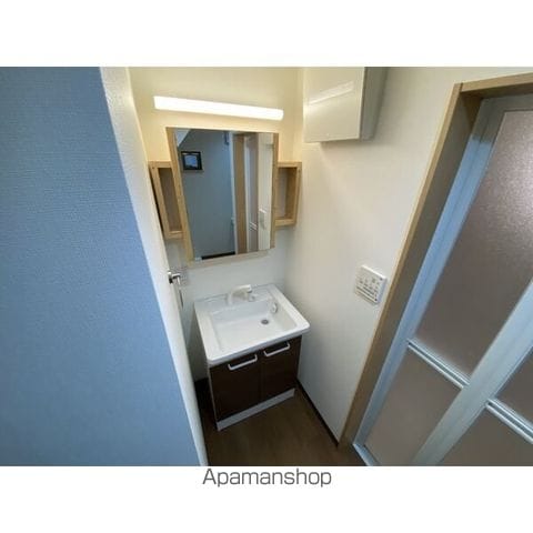 アースクエイク上条A棟の内装写真