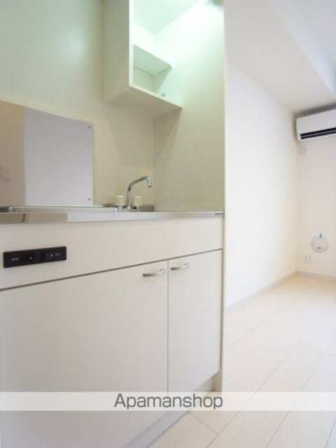 リブリ・ＷＯＯＤＳＩＤＥ[1R/15.94m2]のキッチン