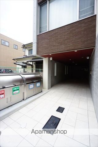 LUORE城西の玄関写真
