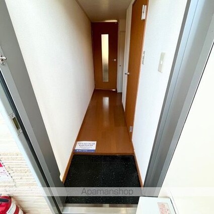 レオパレスグリンデルワルド[1K/20.28m2]の玄関