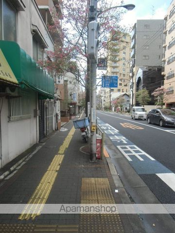 グラチアトルリの周辺写真