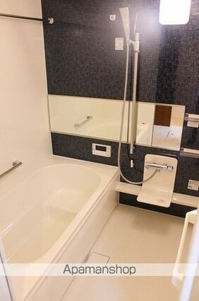 Ａｖａｎｔ　Ｒｉｖｉｅ’ｒｅ　（アヴァンテ　リヴィエール）[2LDK/58.07m2]のバス