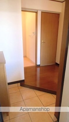カーロ[3LDK/68.64m2]の玄関