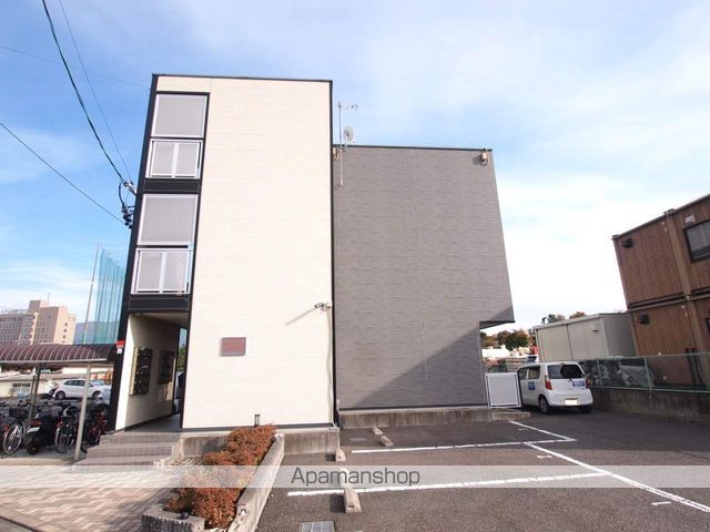 レオパレスCLOVERの外観写真
