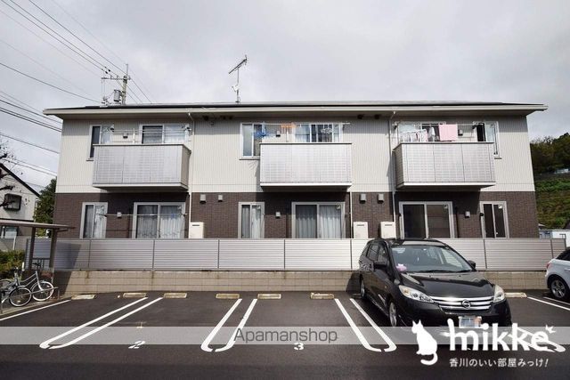 シャインポート屋島IV A棟の外観写真