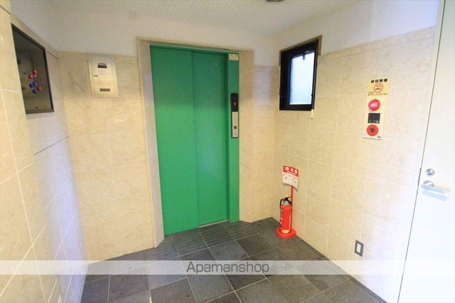 庄内東グランツの玄関写真