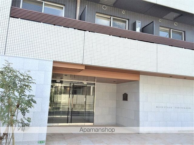 メインステージ都立家政の玄関写真