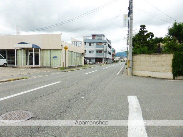 ジェネシスの周辺写真