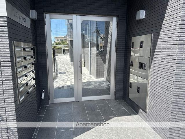 ラークネストの玄関写真